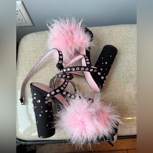 Sugar Thrillz Pink Feather Heels Size 7 💎 Rhinestone Strap Barbiecore